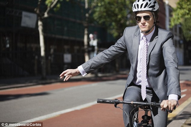 Xe tự lái Google có thể đọc tín hiệu từ người đi xe đạp
